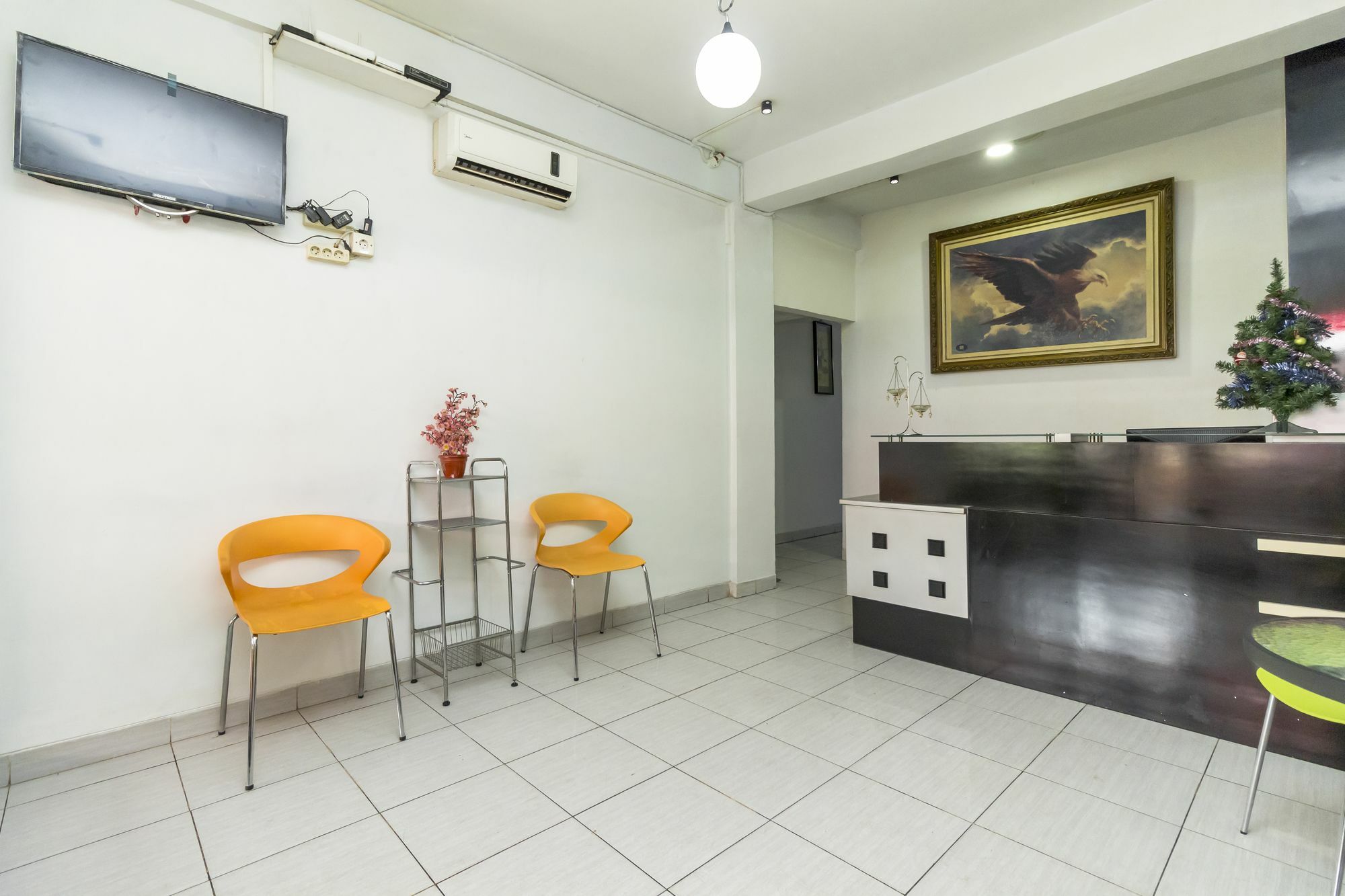 Reddoorz Near Gajah Mada Plaza 2 Otel Cakarta Dış mekan fotoğraf