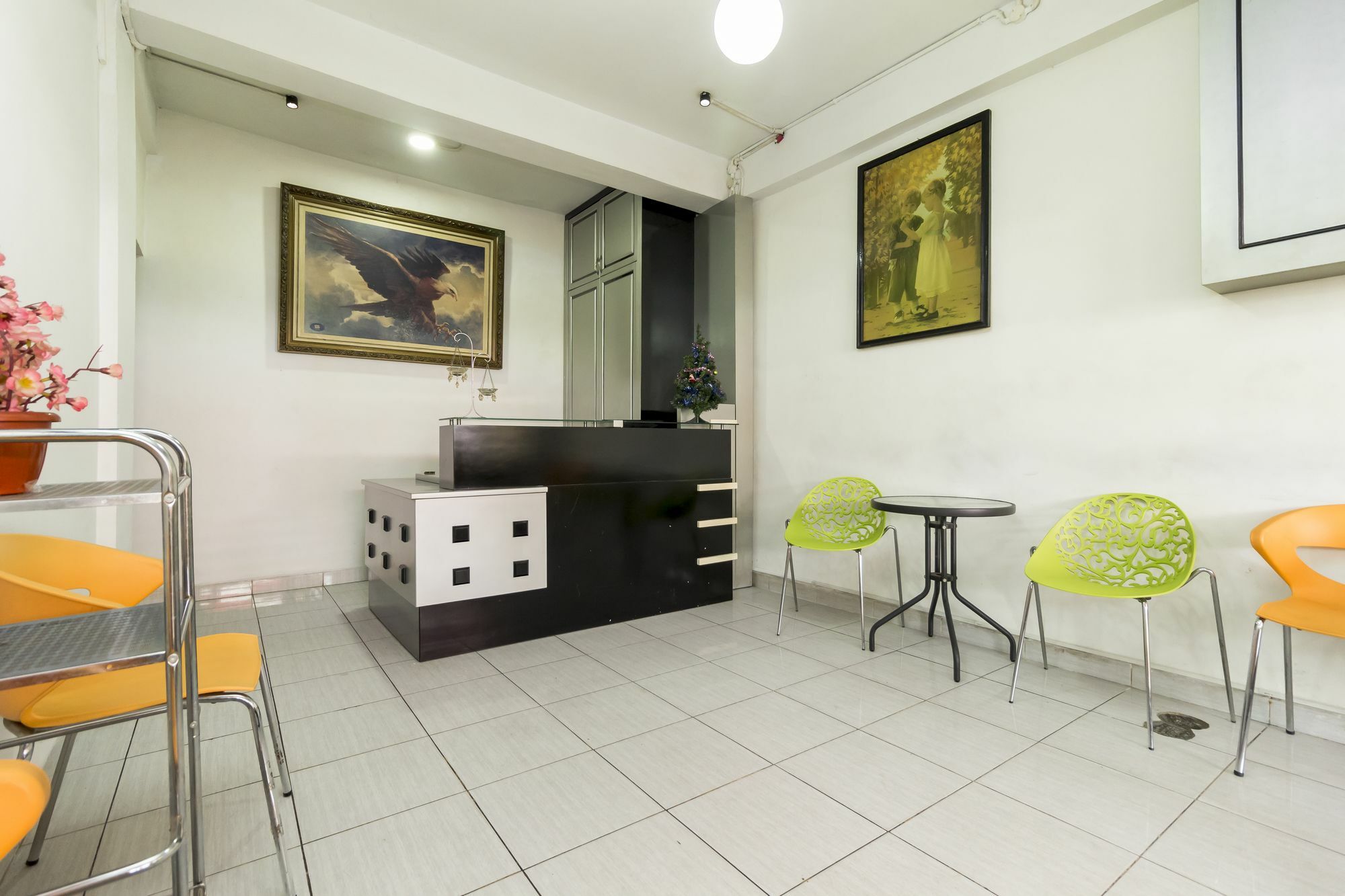 Reddoorz Near Gajah Mada Plaza 2 Otel Cakarta Dış mekan fotoğraf