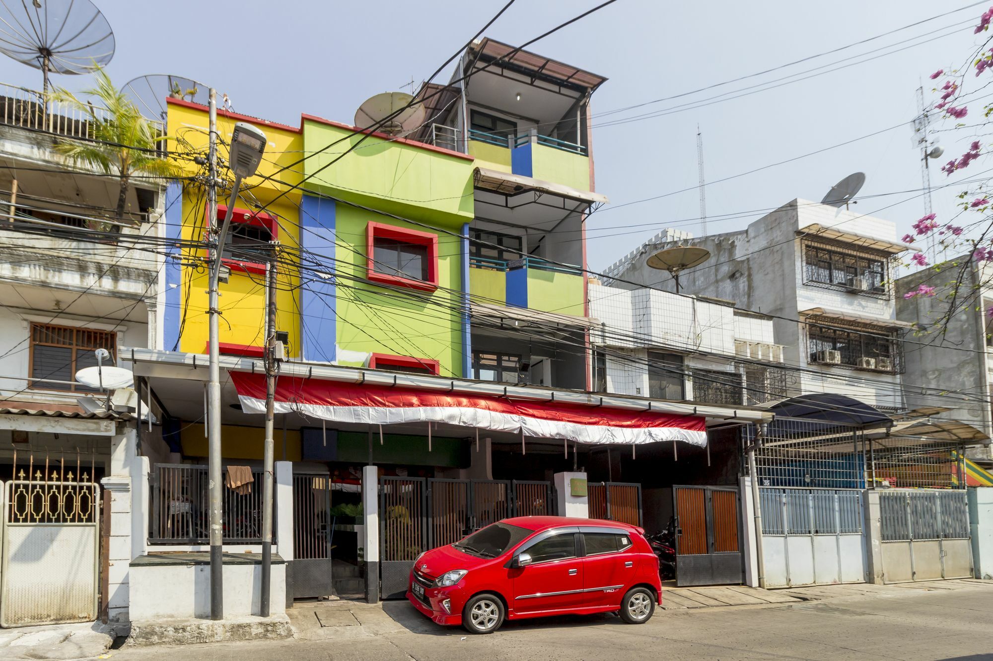 Reddoorz Near Gajah Mada Plaza 2 Otel Cakarta Dış mekan fotoğraf