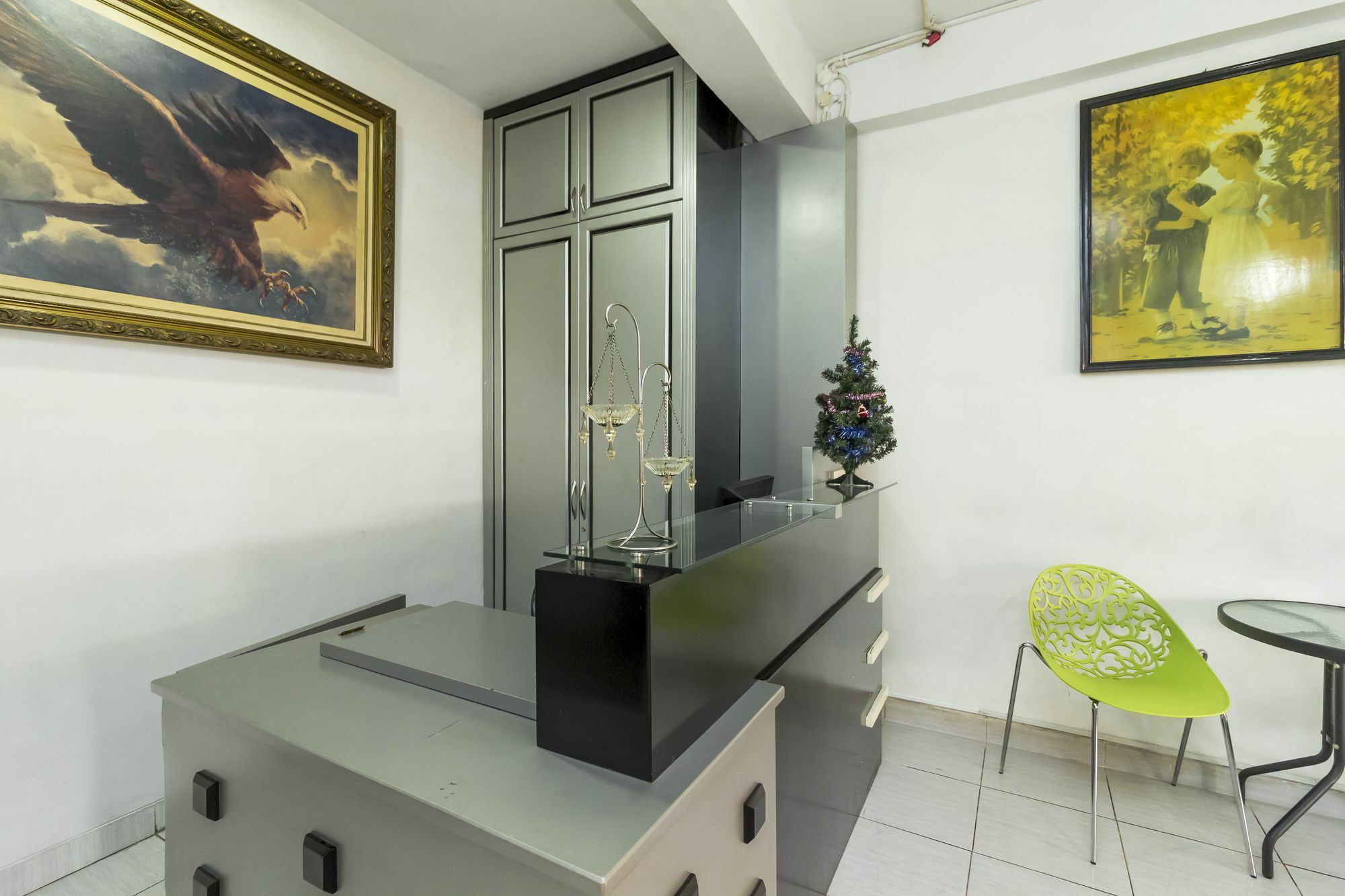 Reddoorz Near Gajah Mada Plaza 2 Otel Cakarta Dış mekan fotoğraf
